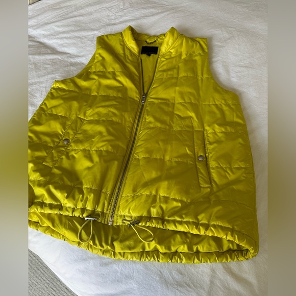 Banana Republic vest, size large - Picture 9 of 13